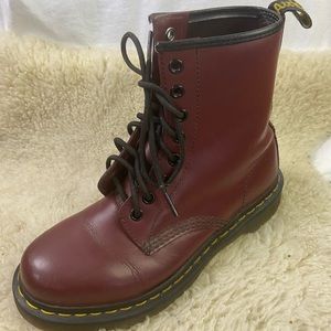 Size 6 Dr Martens 1460 smooth leather in oxblood